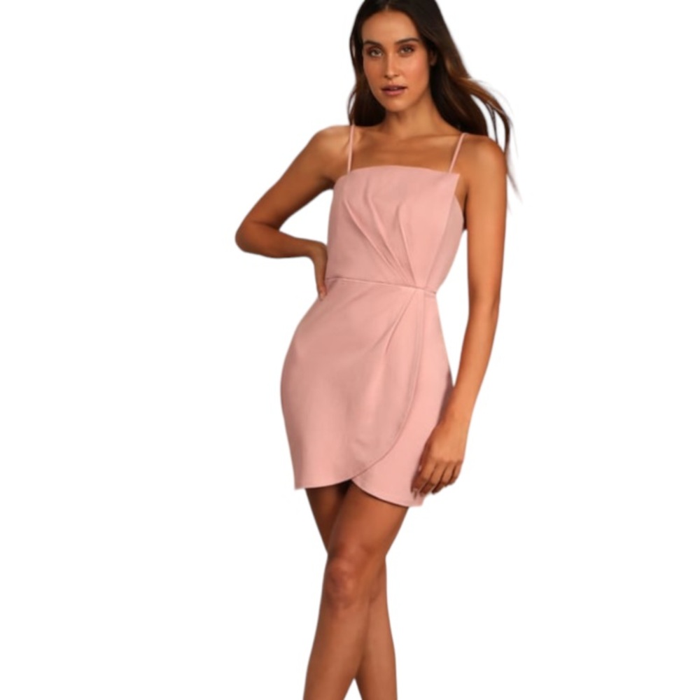 New Lulu’s Mauve Pink Sleeveless Faux
Wrap Pleated Bodycon Dress Size Medium